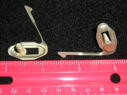 10-24 x 5/8” - will fit for many applications - will work for 1966 Cuda quarter panel peak mldgs..