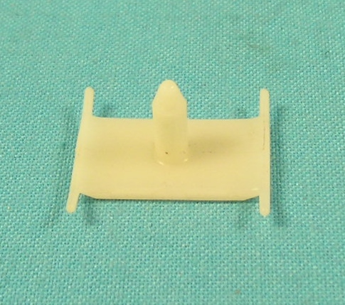 Body side molding clip