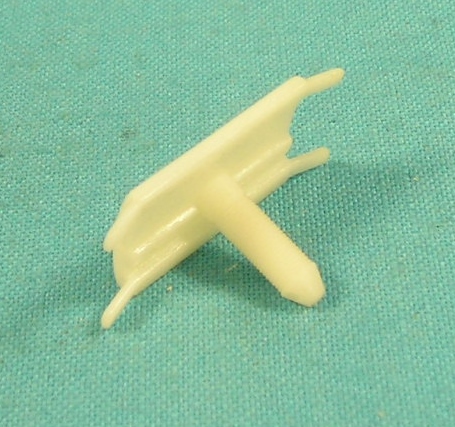 Landau Top roof mldg Clip
