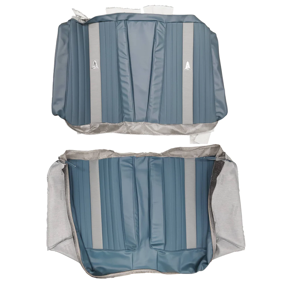 Seat Upholstery, Rear bench - Convertible (Pinpoint grain inserts with heat sealed center accent strip and chrome emblem Bison grain skirts)