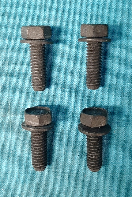 Upper heat tube bolts with black-phosphate finish - Set of 4 -New Chrysler