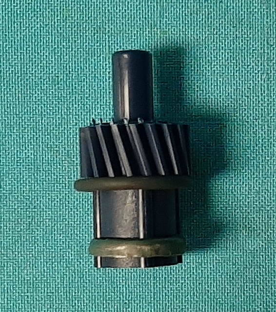 Speedometer Pinion 19 Tooth.  OE part # 2204 358