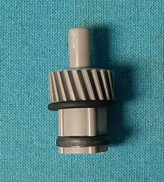 Speedometer Pinion 21 Tooth o OE part # 2204 360