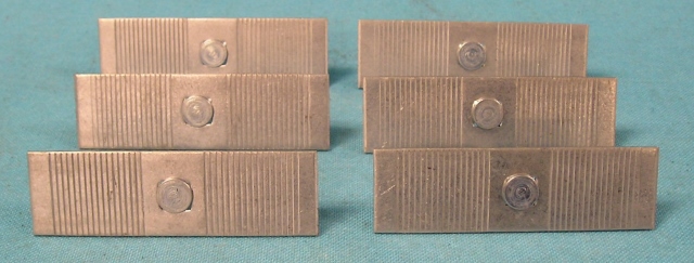 Bottom trunk trim mldg hardware kit