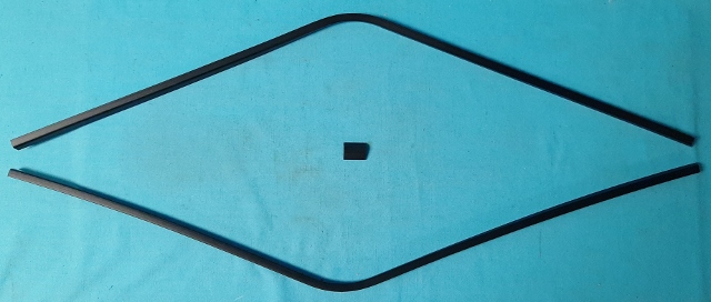 Rear window mldg set - 3 piece set.  Does not include lower section.  This is the two curved side pieces that meet at the top center and one top center piece.