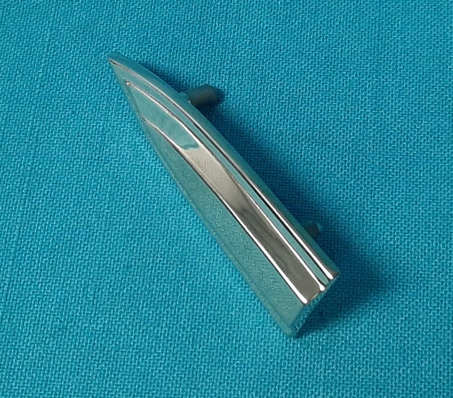 Drivers side lens small spear mldg (Coronet 500)