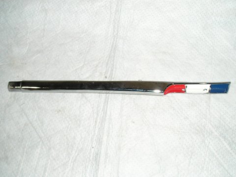 Top fender molding (tri-colored). Drivers side (original Chrysler part# 2524 049). Dart GT models.