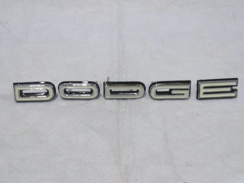 "Dodge" letters below trunk lid #2840 574