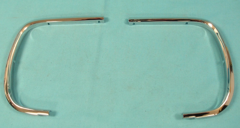 Pair of "C" or "eyebrow" mldgs on front fender - Plymouths