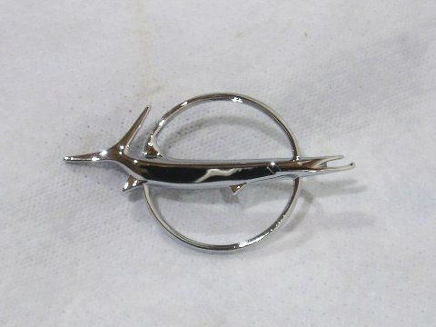 Fastback trunk lid/hood medallion - Round/fish in circle (discount exempt).