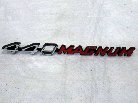 "440 Magnum" hood nameplate fits cars with dual scoop R/T hood.