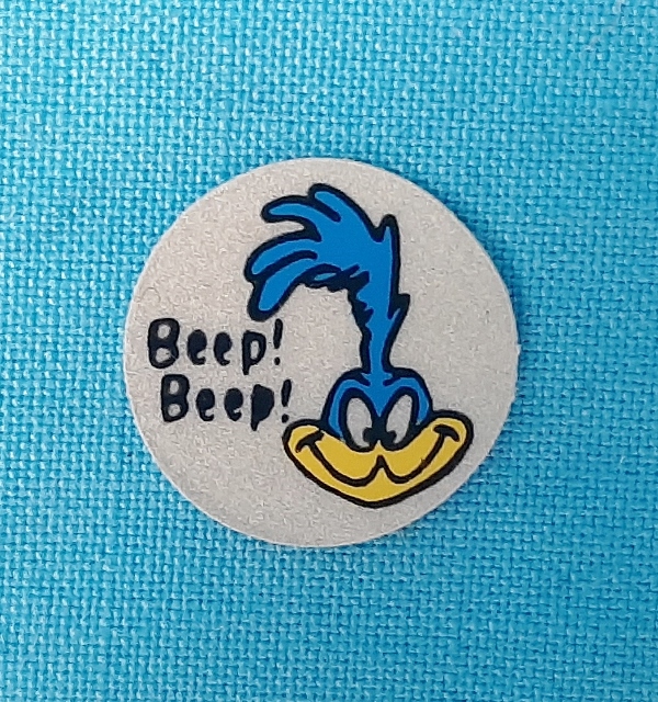 Road runner horn button decal