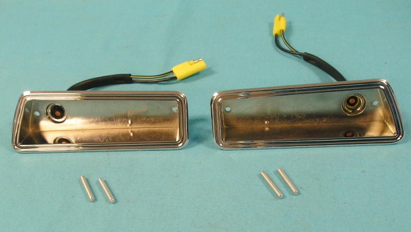 FRONT SIDE MARKER BEZELS (HOUSINGS)- Pair - discount exempt
