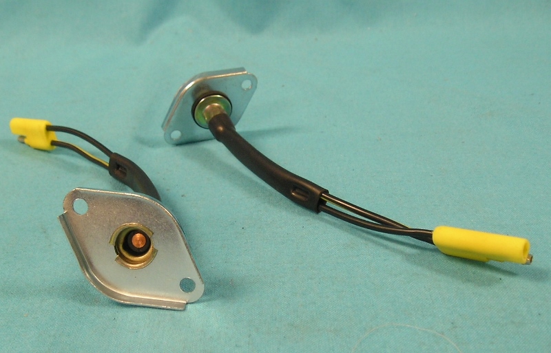 Side Fender Indicator Assembly, Side Marker Pig Tails for 1970 GTX/Roadrunner - For the Front sidemarkers (Pair). - discount exempt