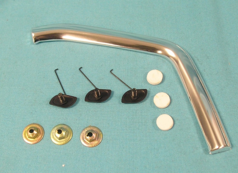 Quarter extension molding - driver side