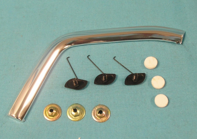 Quarter extension molding - passenger side