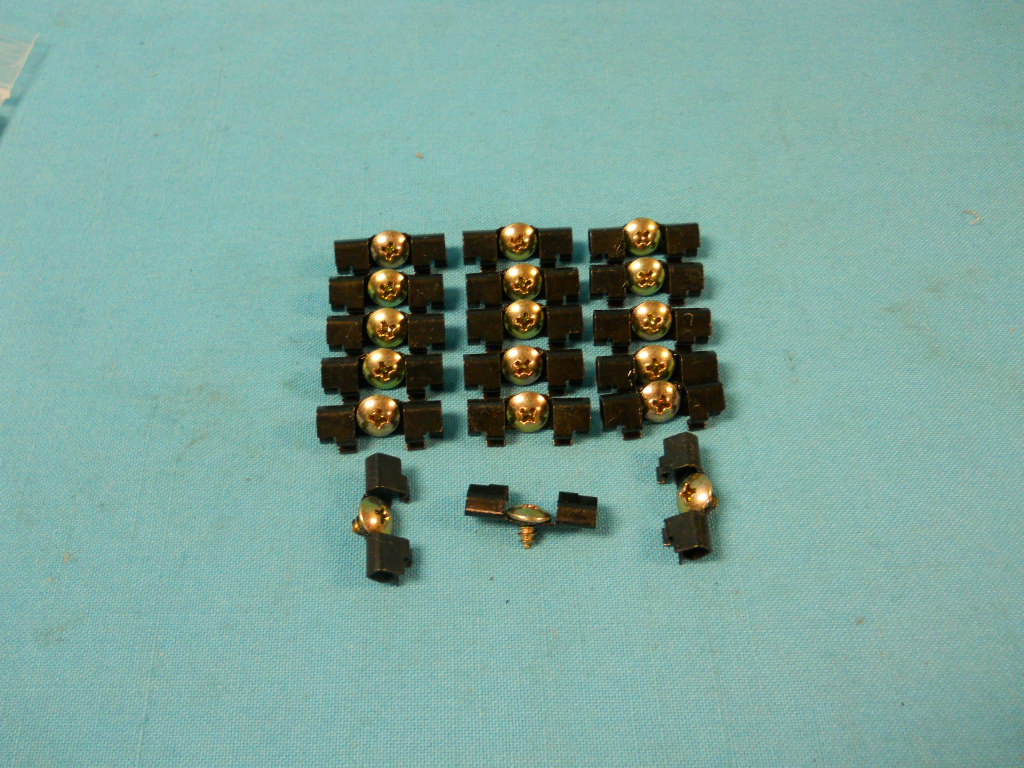 Windshield Molding Clip Kit. Polara, Coronet, Savoy, Fury, Belvedere,- 2/ 4Dr Hdtp / Sdn / Wgn / Conv-330, 440