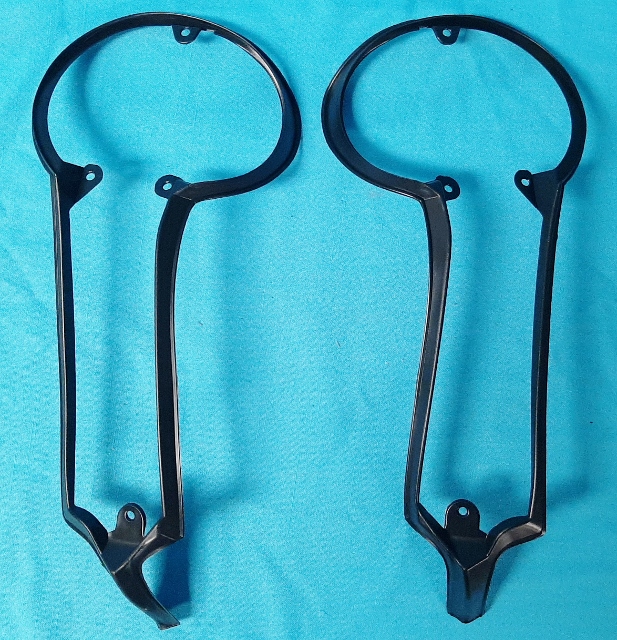 Tailight bucket housing to body gaskets--PAIR