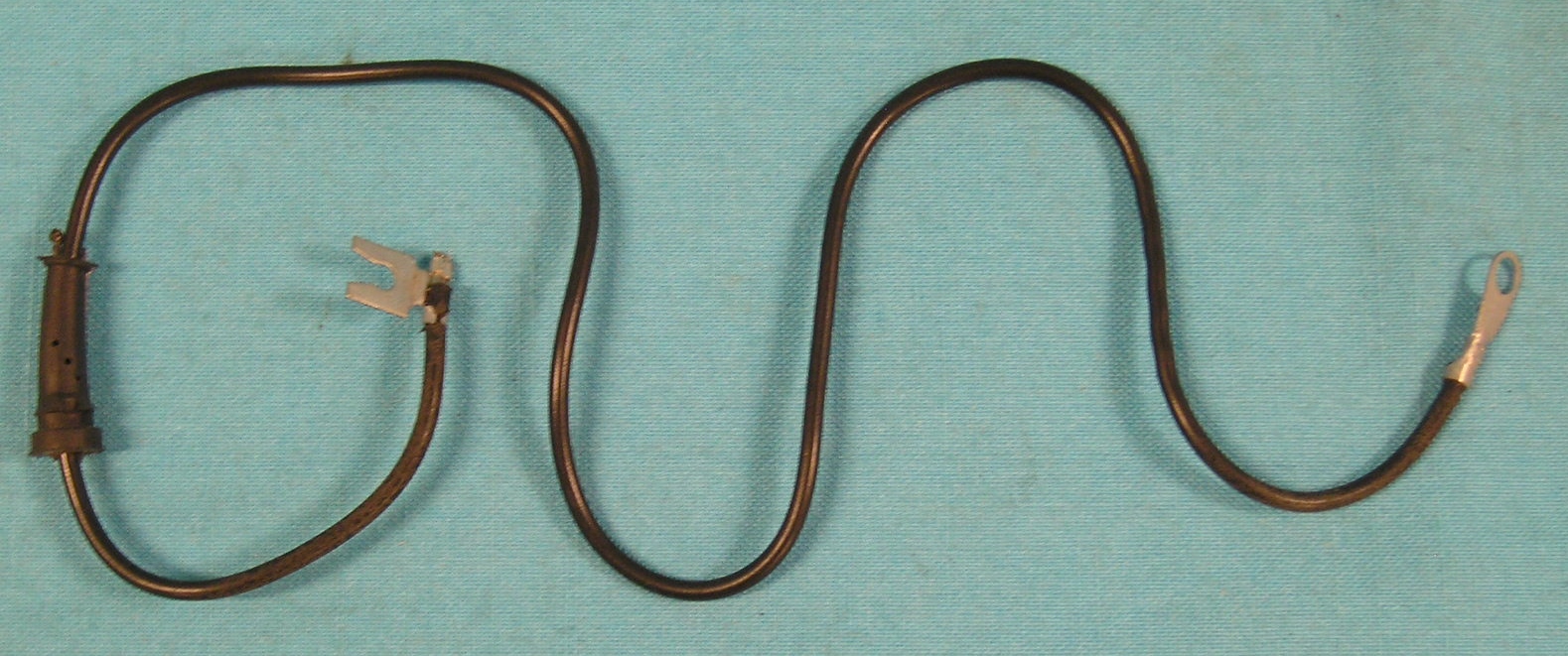 Distributor Lead - 19-1/2" overall length with 3-1/4" length from end of cable housing to square loop.