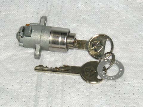 Glovebox / console lock without foot - with correct OE keys