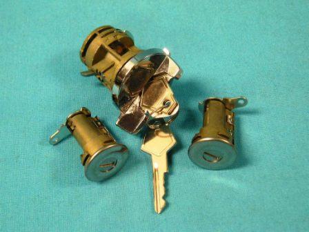 Door & Ignition Lock Set. Aftermarket with Chrysler logo  keys.