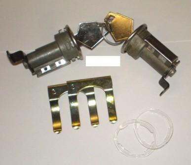 Door Lock Set. Includes correct Pentastar-logo keys. Door lock retainers not included; use part #TL-377