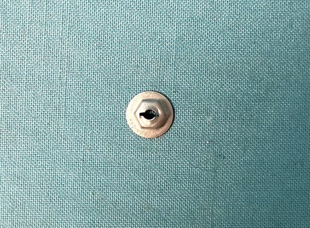 Tubular cutting nut for stud size 1/8"