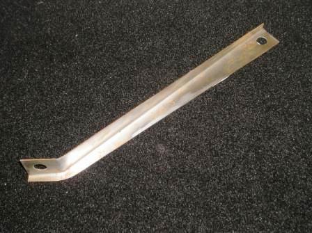 Battery tray brace. Die-stamped steel brace runs from the inner fender down to the battery tray. Price--EACH

Kits include correct C-clips and mounting bolts)
